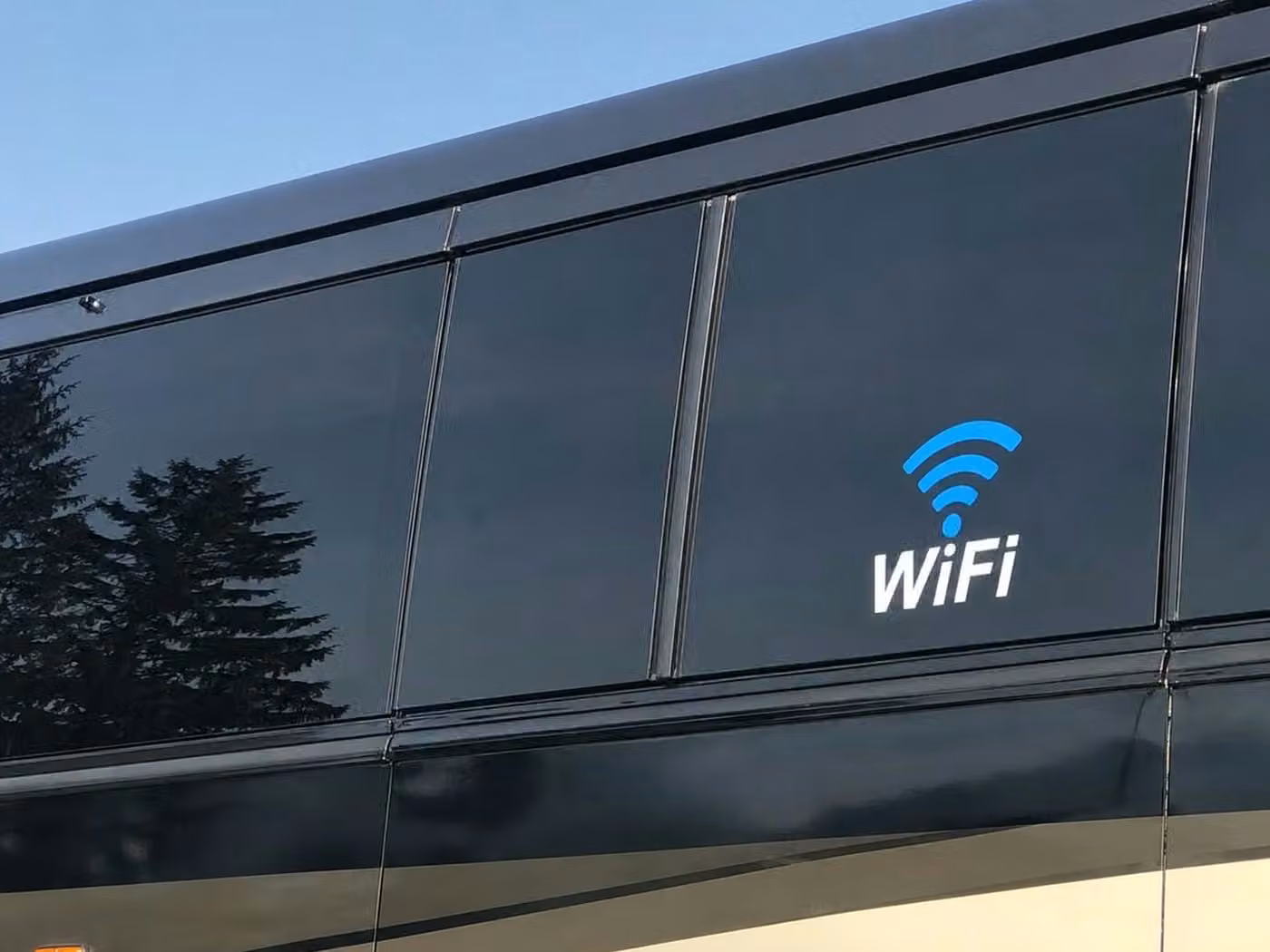 stockbridge 18 passenger minibus wifi