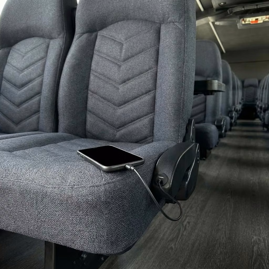stockbridge 25 passenger minibus usb charging