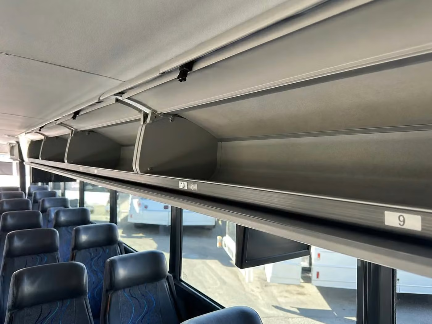 stockbridge 35 passenger minibus overhead storage