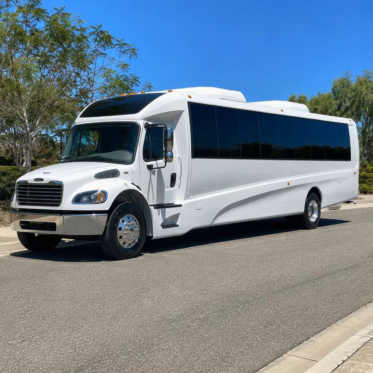 stockbridge 35 passenger minibus rental