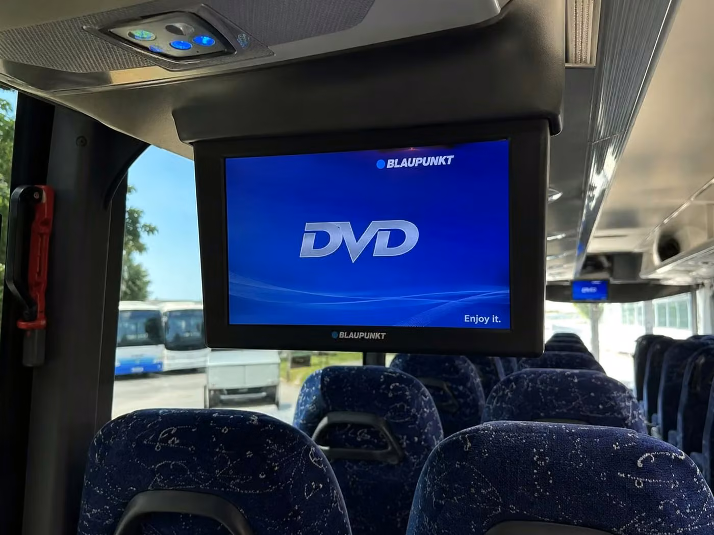 stockbridge charter bus tv monitors