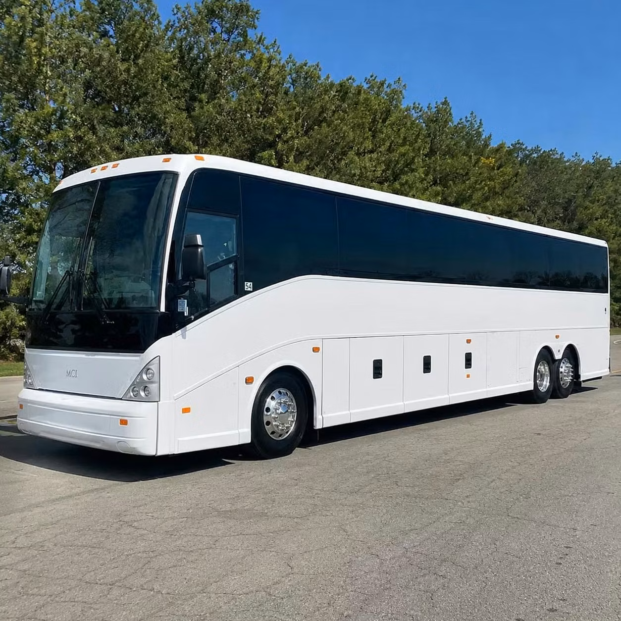 stockbridge customizable shuttle bus rentals for airport employees