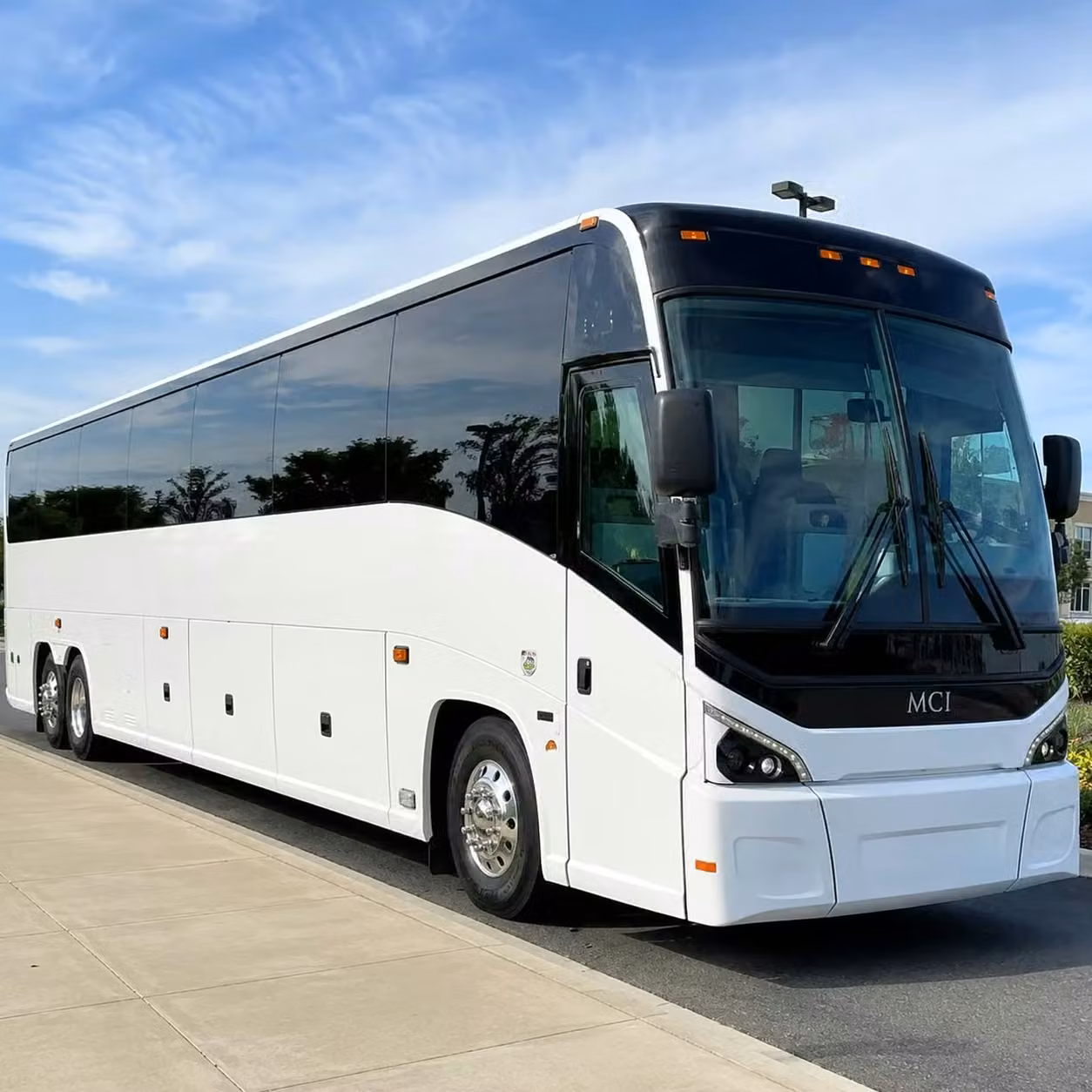 stockbridge hotel to venue transfer shuttles for stockbridge attendees