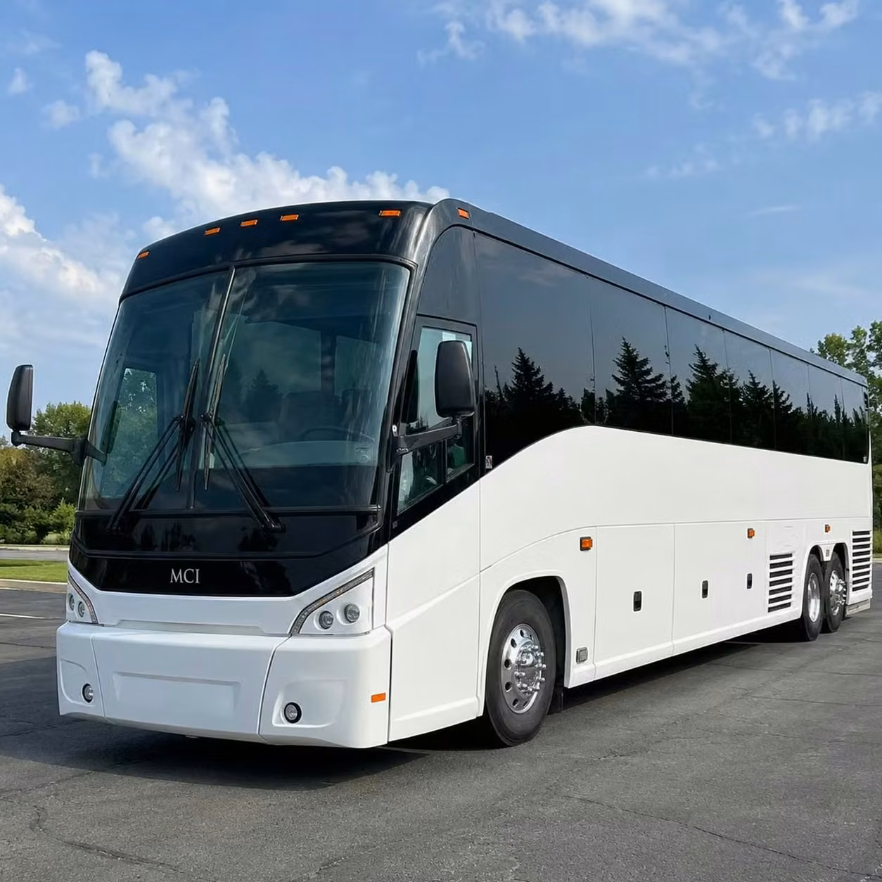 stockbridge shuttles for pre concert dinners and post show after parties